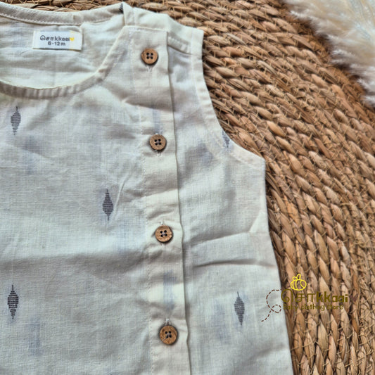 Off white & Grey side button sleeveless top (0-3years) - Sokkaai