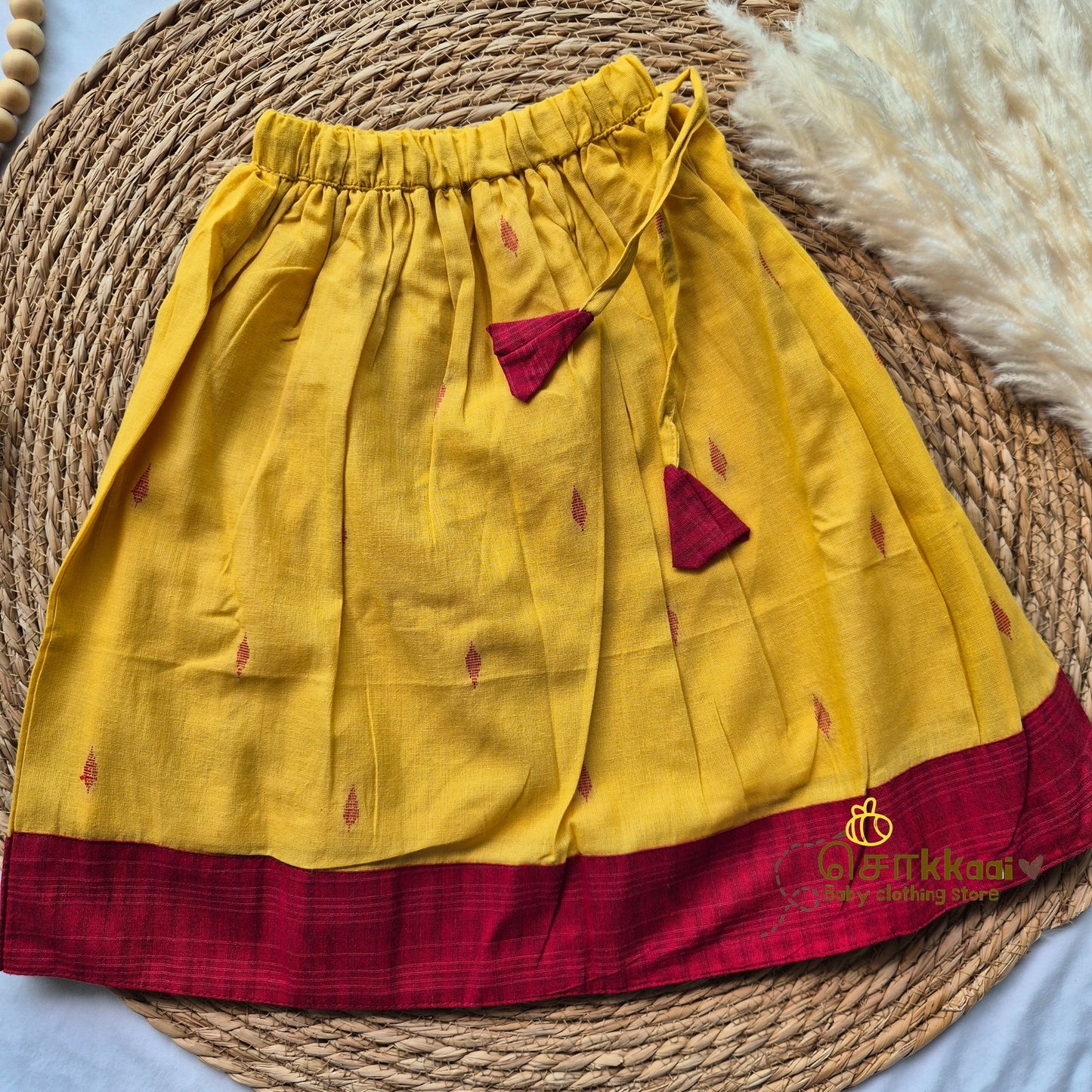 Mustard & Red - Girl