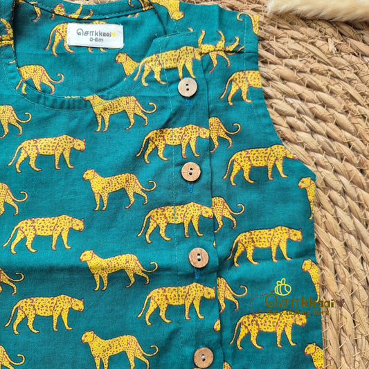 Green cheetah side button sleeveless top (0-3years) - Sokkaai