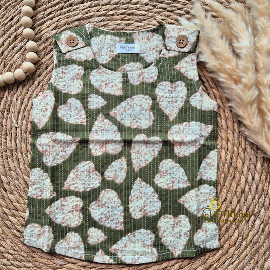 Green hearty leaf kids cotton shoulder button tops (0 to 1year) - Sokkaai