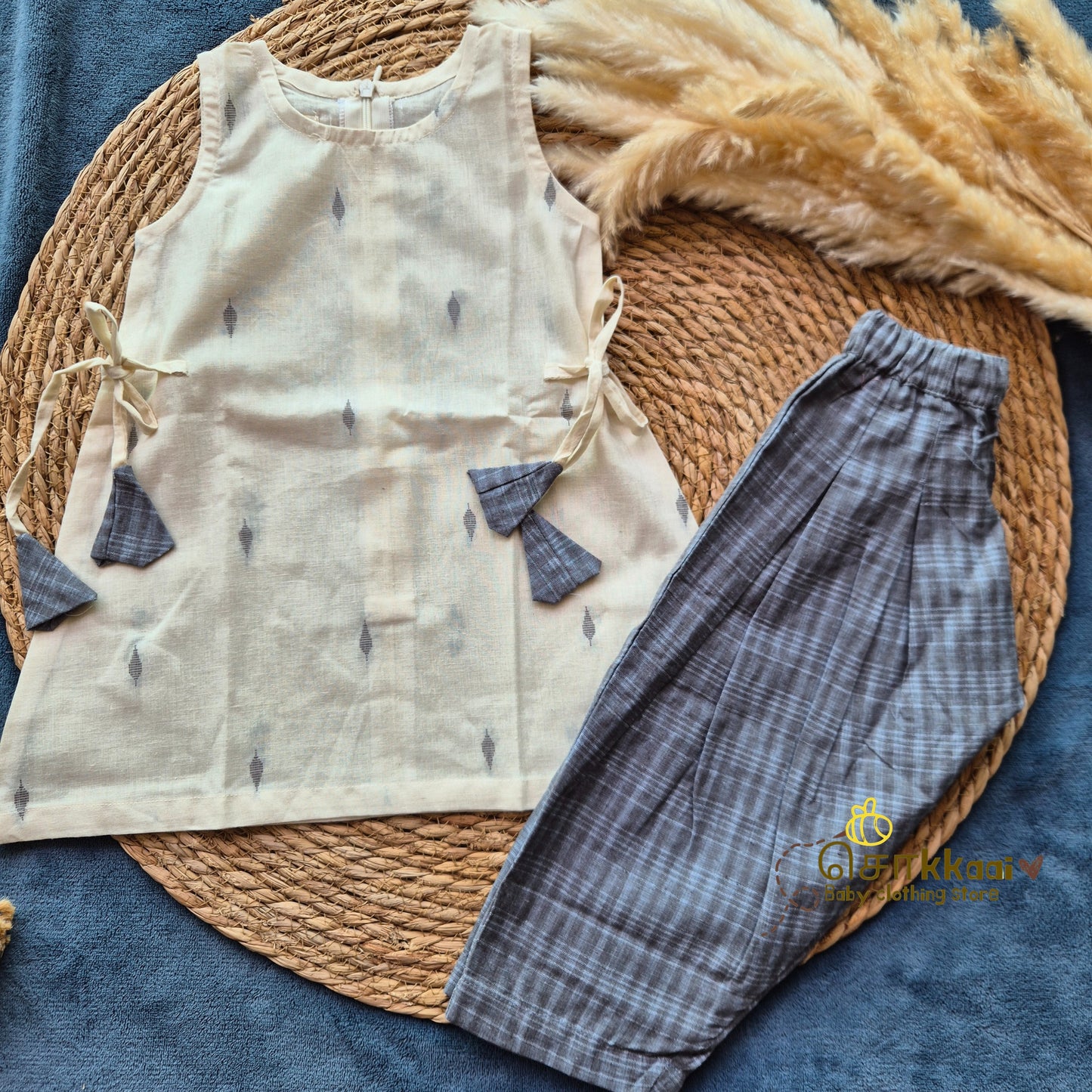 Off White & Grey Butta Cotton Kurti-Pattiyala Set Girl(6m-6years) - Sokkaai