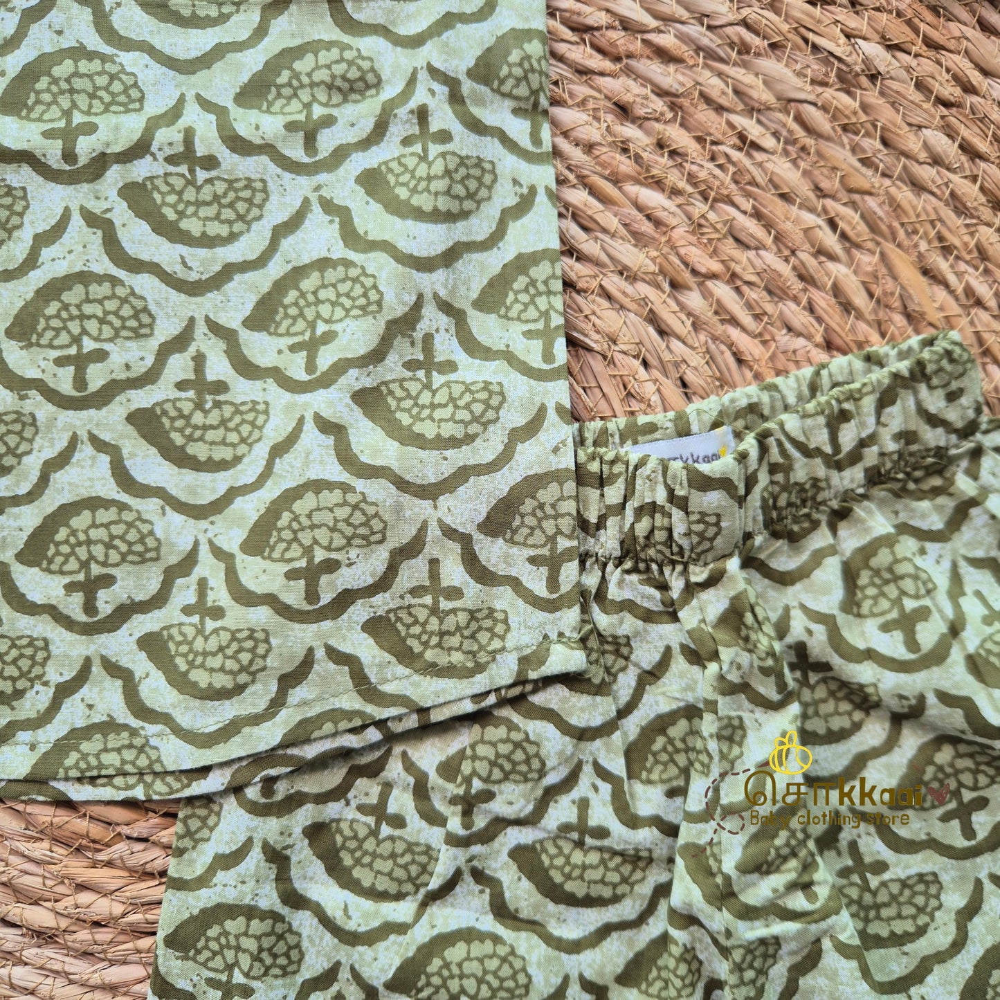 Green Tree Motif Cotton Coord Set (0-3years) - Unisex - Sokkaai