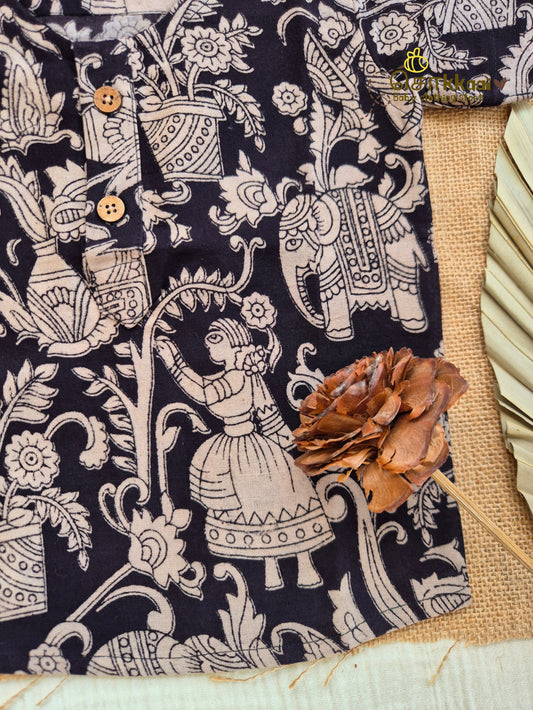 Black Bloom Kalamkari Short Sleeve Kurta/ Jippa (0-6years) - Sokkaai