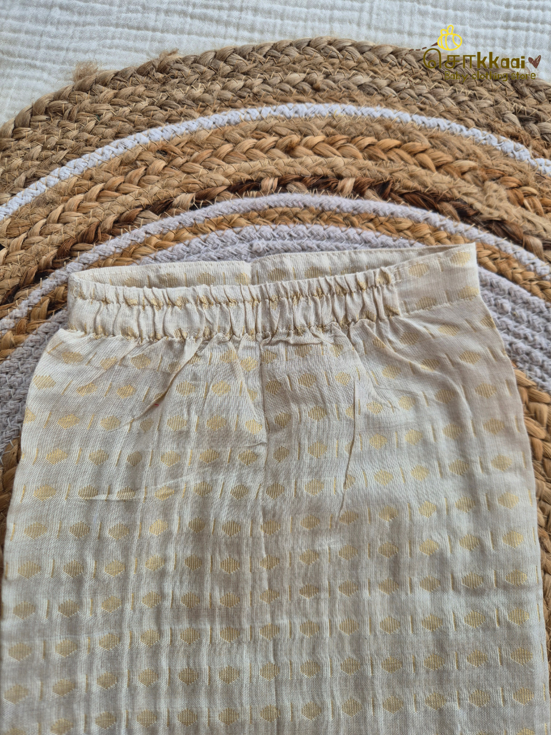 Golden Booti Jacquard Comfort Veshti - Sokkaai